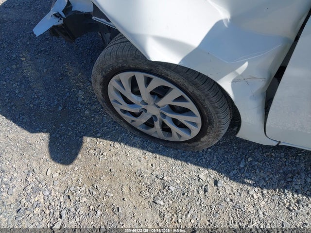 46122139 :رقم المزاد ، 2T1BURHEXJC997081 vin ، 2018 Toyota Corolla Le مزاد بيع