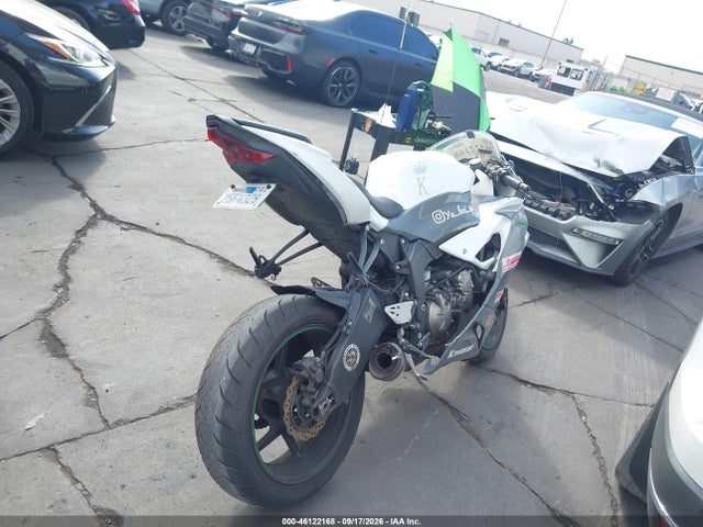 46122168 :رقم المزاد ، JKBZXJH15MA007487 vin ، 2021 Kawasaki Zx636 K مزاد بيع