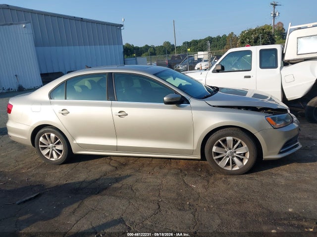 2015 Volkswagen Jetta 1.8t Se მანქანა იყიდება აუქციონზე, vin: 3VWD07AJ2FM251011, აუქციონის ნომერი: 46122231