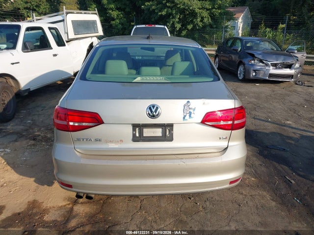 2015 Volkswagen Jetta 1.8t Se მანქანა იყიდება აუქციონზე, vin: 3VWD07AJ2FM251011, აუქციონის ნომერი: 46122231