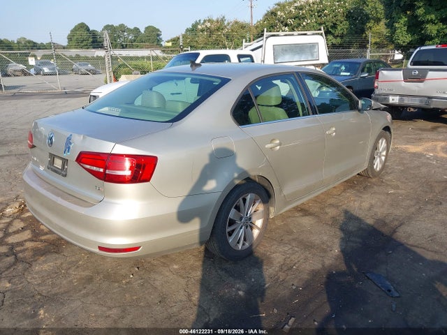 2015 Volkswagen Jetta 1.8t Se მანქანა იყიდება აუქციონზე, vin: 3VWD07AJ2FM251011, აუქციონის ნომერი: 46122231
