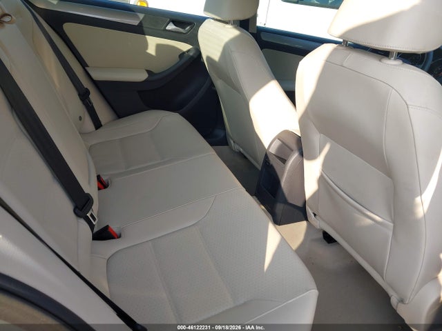 2015 Volkswagen Jetta 1.8t Se მანქანა იყიდება აუქციონზე, vin: 3VWD07AJ2FM251011, აუქციონის ნომერი: 46122231
