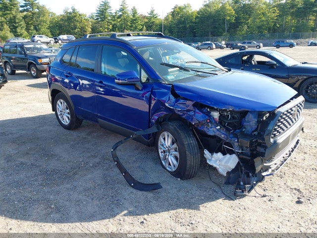 2024 Toyota Corolla Cross Le მანქანა იყიდება აუქციონზე, vin: 7MUBAABG0RV115705, აუქციონის ნომერი: 46122253