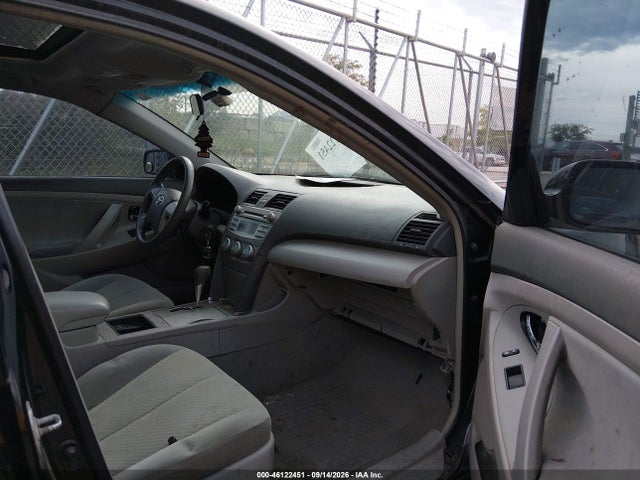 46122451 :رقم المزاد ، 4T4BE46K09R056831 vin ، 2009 Toyota Camry Le مزاد بيع