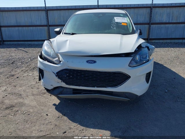 46122468 :رقم المزاد ، 1FMCU0G63NUC03844 vin ، 2022 Ford Escape Se مزاد بيع