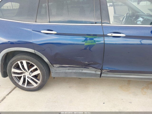 Honda Pilot Touring 2017 5FNYF5H93HB030916 Image 6