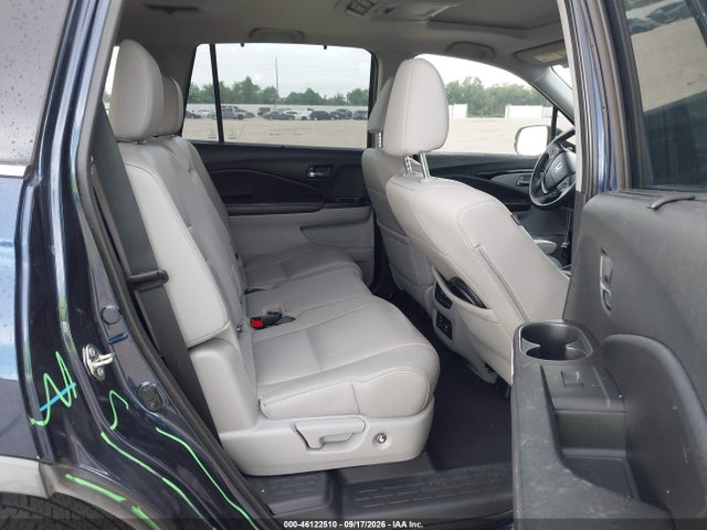 Honda Pilot Touring 2017 5FNYF5H93HB030916 Image 8