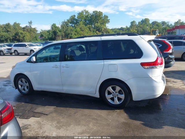 Продажа на аукционе авто 2011 Toyota Sienna Le V6, vin: 5TDKK3DC6BS009021, номер лота: 46122519