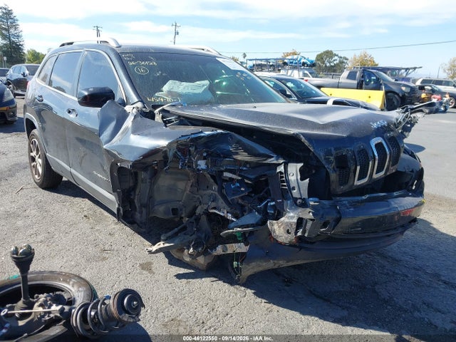 Продаж на аукціоні авто 2016 Jeep Cherokee Latitude, vin: 1C4PJLCB2GW106371, номер лоту: 46122550