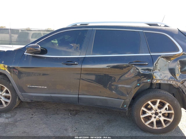 Продаж на аукціоні авто 2016 Jeep Cherokee Latitude, vin: 1C4PJLCB2GW106371, номер лоту: 46122550