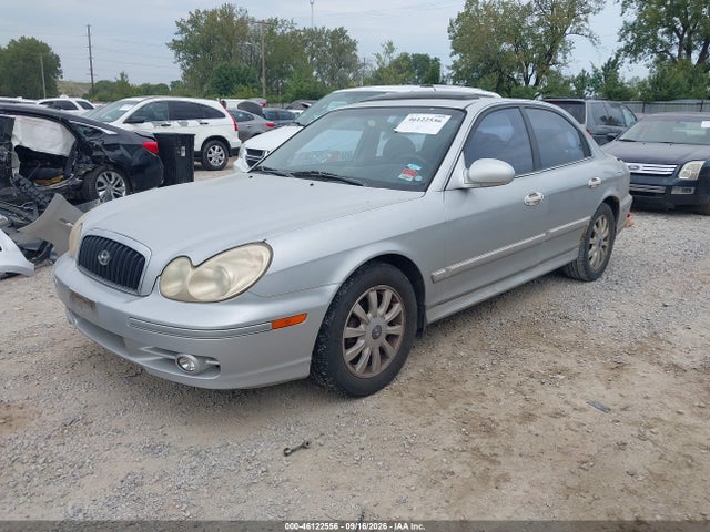 46122556 :رقم المزاد ، KMHWF35H32A662169 vin ، 2002 Hyundai Sonata Gls/lx مزاد بيع