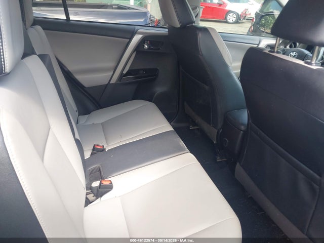 2018 Toyota Rav4 Limited/platinum მანქანა იყიდება აუქციონზე, vin: 2T3YFREV2JW518294, აუქციონის ნომერი: 46122574