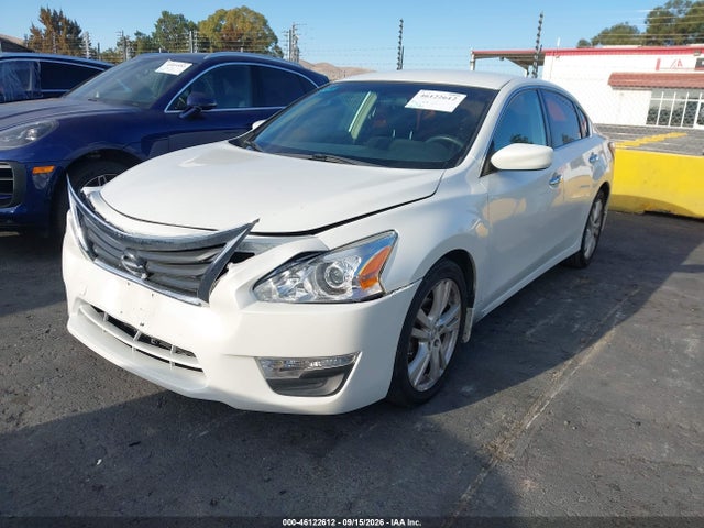 Продажа на аукционе авто 2013 Nissan Altima 3.5 S, vin: 1N4BL3AP8DN543110, номер лота: 46122612