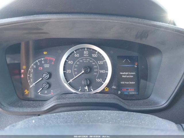 46122626 :رقم المزاد ، 5YFEPMAE7MP193813 vin ، 2021 Toyota Corolla Le مزاد بيع