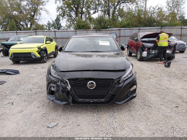 46122679 :رقم المزاد ، 1N4BL4CW1NN406439 vin ، 2022 Nissan Altima Sr Intelligent Awd مزاد بيع