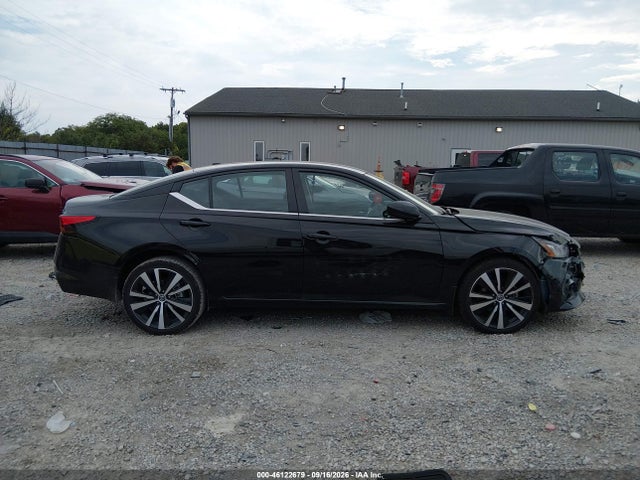 46122679 :رقم المزاد ، 1N4BL4CW1NN406439 vin ، 2022 Nissan Altima Sr Intelligent Awd مزاد بيع
