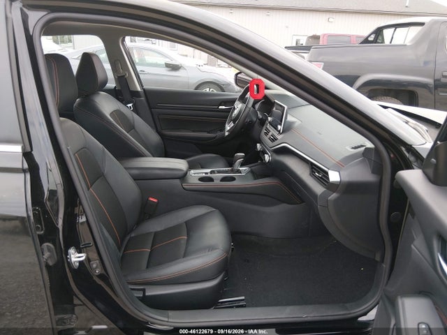 46122679 :رقم المزاد ، 1N4BL4CW1NN406439 vin ، 2022 Nissan Altima Sr Intelligent Awd مزاد بيع