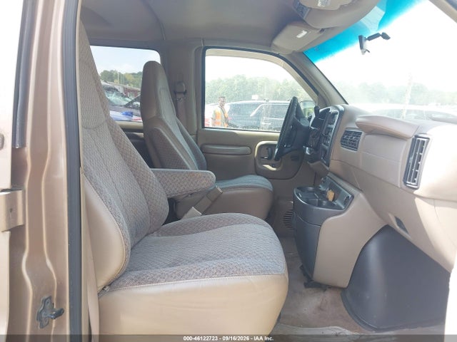 46122723 :رقم المزاد ، 1GKFG15R7Y1186620 vin ، 2000 Gmc Savana Standard مزاد بيع