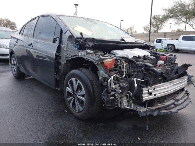46122795 :رقم المزاد ، JTDKARFP2H3062573 vin ، 2017 Toyota Prius Prime Premium مزاد بيع
