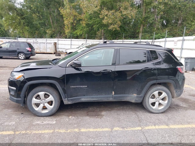 2018 Jeep Compass Latitude 4x4 მანქანა იყიდება აუქციონზე, vin: 3C4NJDBB7JT185533, აუქციონის ნომერი: 46122973