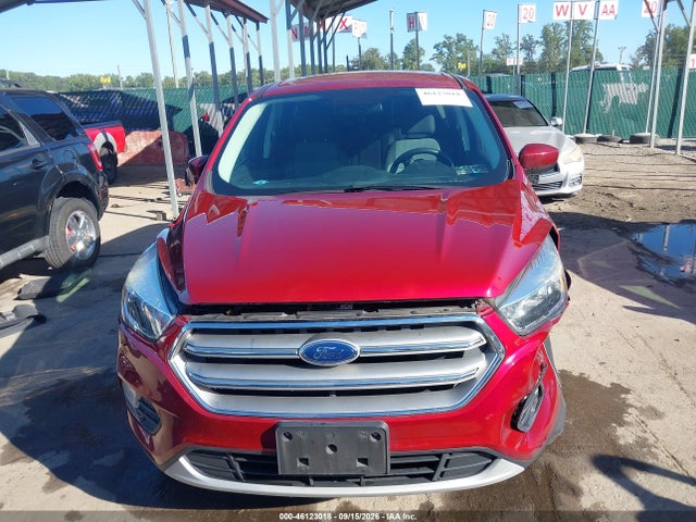 Продажа на аукционе авто 2017 Ford Escape Se, vin: 1FMCU9GD4HUA27328, номер лота: 46123018