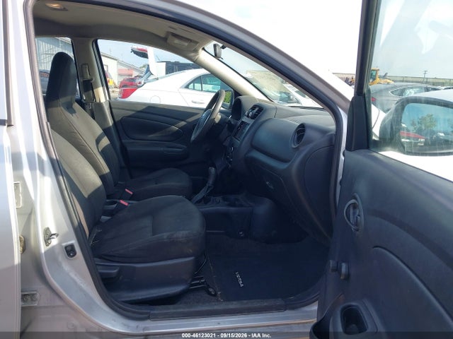 2016 Nissan Versa 1.6 S მანქანა იყიდება აუქციონზე, vin: 3N1CN7AP9GL843195, აუქციონის ნომერი: 46123021