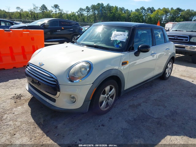 Mini Hardtop Cooper 2015 WMWXS5C50FT837588 Image 2
