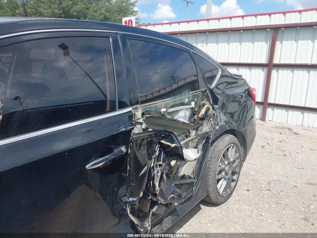 Продажа на аукционе авто 2016 Nissan Sentra Sr, vin: 3N1AB7AP7GY273880, номер лота: 46123124