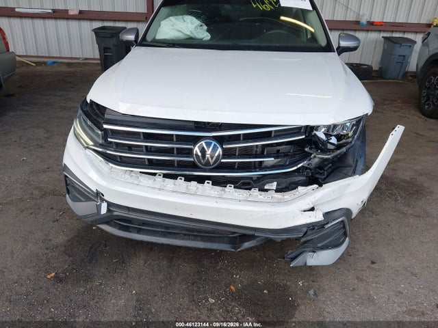 2024 Volkswagen Tiguan 2.0t Wolfsburg Edition მანქანა იყიდება აუქციონზე, vin: 3VVTB7AX8RM223054, აუქციონის ნომერი: 46123144