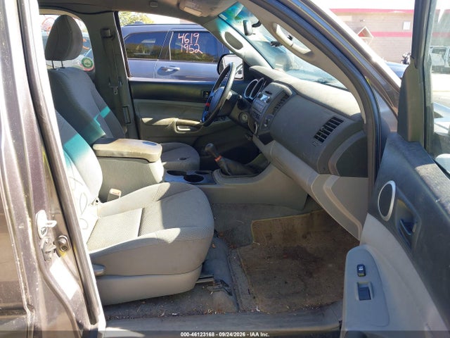 46123168 :رقم المزاد ، 5TFUX4EN4BX008542 vin ، 2011 Toyota Tacoma مزاد بيع