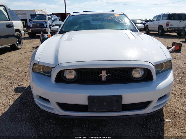 46123171 :رقم المزاد ، 1ZVBP8CF7E5326663 vin ، 2014 Ford Mustang Gt مزاد بيع