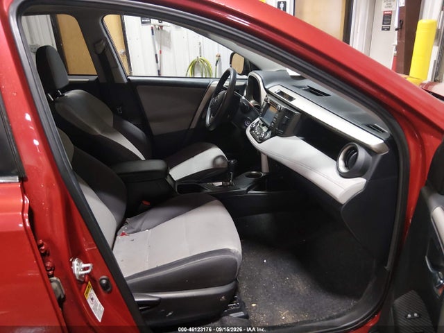 2015 Toyota Rav4 Xle მანქანა იყიდება აუქციონზე, vin: 2T3RFREV5FW322295, აუქციონის ნომერი: 46123176