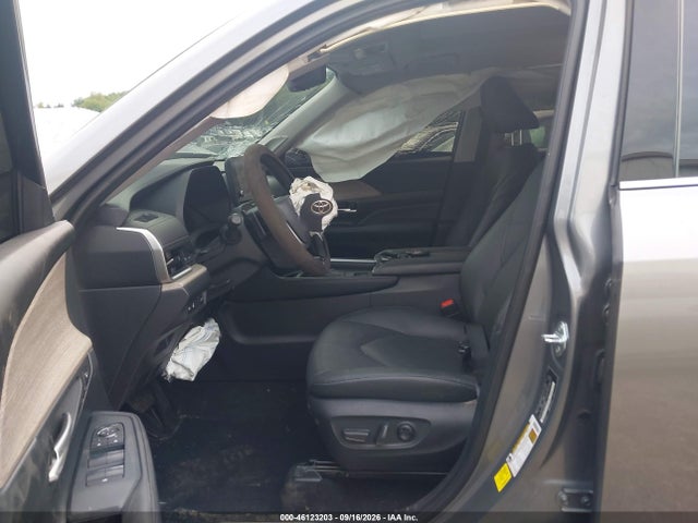Aukcja sprzedaży 2025 Toyota Grand Highlander Platinum, vin: 5TDAAAB56SS095311, numer aukcji: 46123203