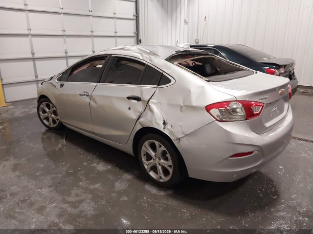 46123288 :رقم المزاد ، 1G1BF5SMXH7137365 vin ، 2017 Chevrolet Cruze Premier Auto مزاد بيع