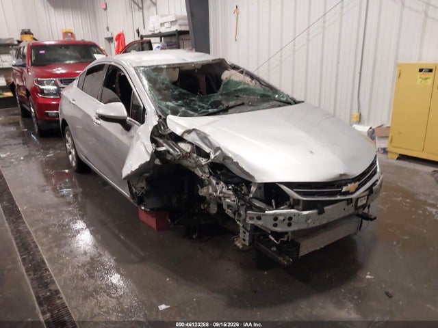 46123288 :رقم المزاد ، 1G1BF5SMXH7137365 vin ، 2017 Chevrolet Cruze Premier Auto مزاد بيع