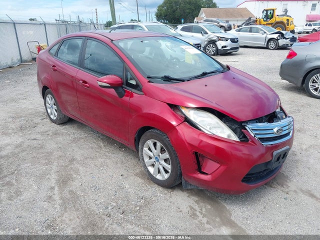 46123326 :رقم المزاد ، 3FADP4BJ1DM165042 vin ، 2013 Ford Fiesta Se مزاد بيع