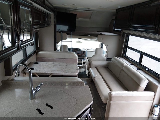 46123385 :رقم المزاد ، 1FDXE4FS5HDC34845 vin ، 2017 Ford E-450 Cutaway مزاد بيع