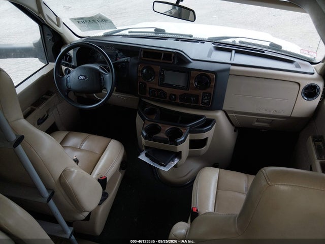 46123385 :رقم المزاد ، 1FDXE4FS5HDC34845 vin ، 2017 Ford E-450 Cutaway مزاد بيع
