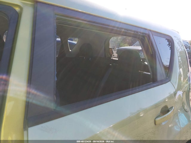KNDJN2A25G7858714 KIA Soul