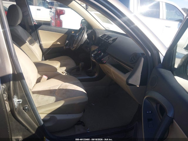 2011 Toyota Rav4 მანქანა იყიდება აუქციონზე, vin: 2T3BF4DV3BW162305, აუქციონის ნომერი: 46123465