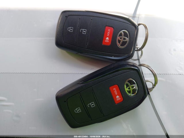 Toyota PRIUS XLE 2024 JTDACAAU4R3041858 Image 11
