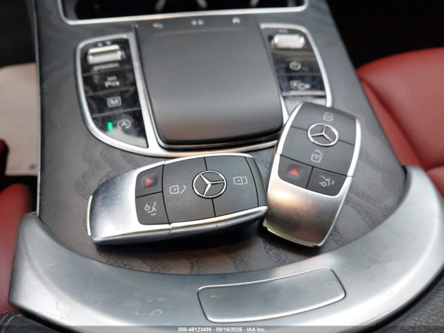 2022 Mercedes-benz Glc 300 Suv მანქანა იყიდება აუქციონზე, vin: W1N0G8DB8NV398082, აუქციონის ნომერი: 46123498