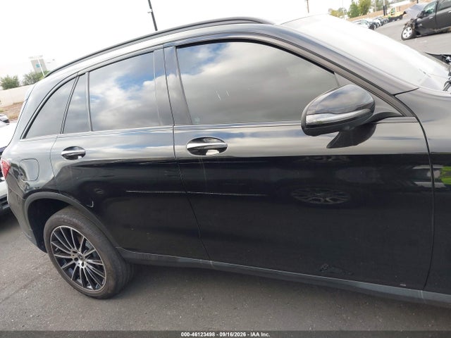 2022 Mercedes-benz Glc 300 Suv მანქანა იყიდება აუქციონზე, vin: W1N0G8DB8NV398082, აუქციონის ნომერი: 46123498