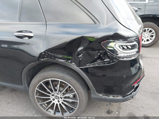 2022 Mercedes-benz Glc 300 Suv მანქანა იყიდება აუქციონზე, vin: W1N0G8DB8NV398082, აუქციონის ნომერი: 46123498