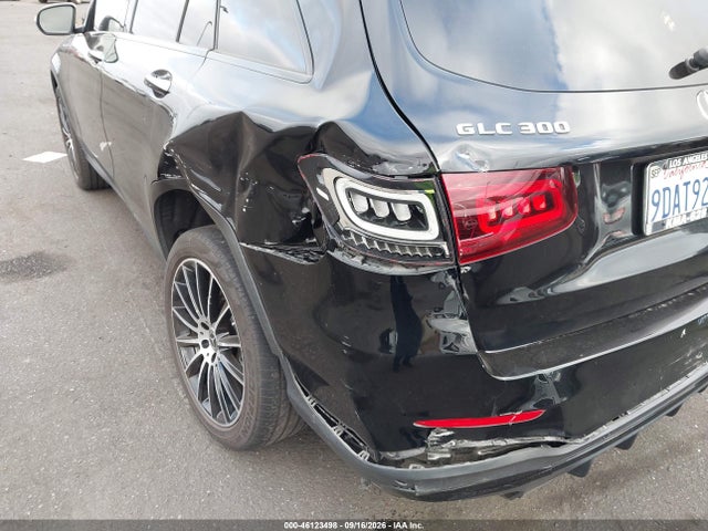 2022 Mercedes-benz Glc 300 Suv მანქანა იყიდება აუქციონზე, vin: W1N0G8DB8NV398082, აუქციონის ნომერი: 46123498