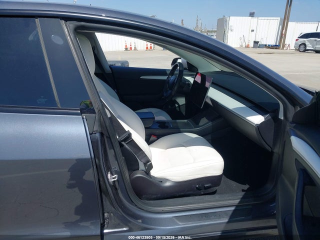 46123505 :رقم المزاد ، 5YJ3E1EB8NF241540 vin ، 2022 Tesla Model 3 Long Range Dual Motor All-wheel Drive مزاد بيع