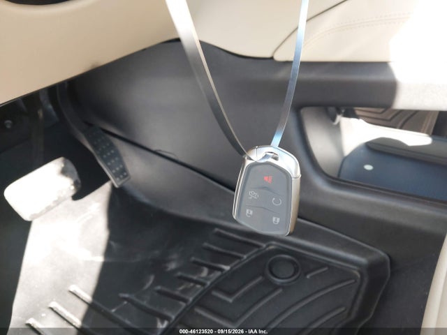 46123520 :رقم المزاد ، 1GYKNARS1HZ228921 vin ، 2017 Cadillac Xt5 Standard مزاد بيع