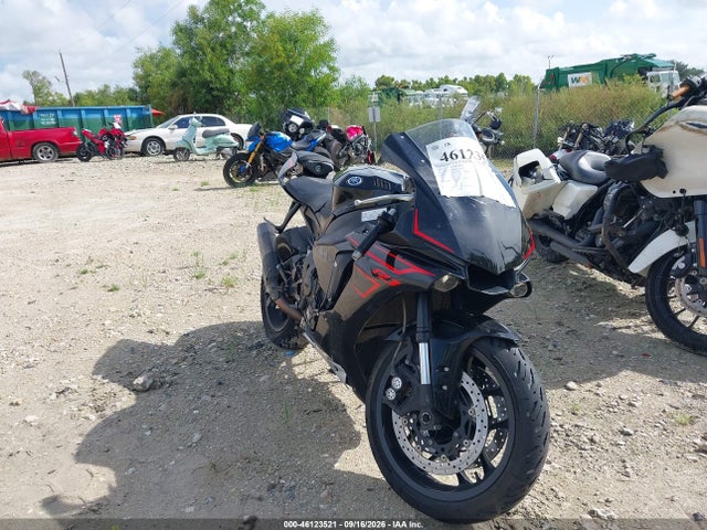 Yamaha YZFR1 2017 JYARN39E8HA003271 zdjęcie główne