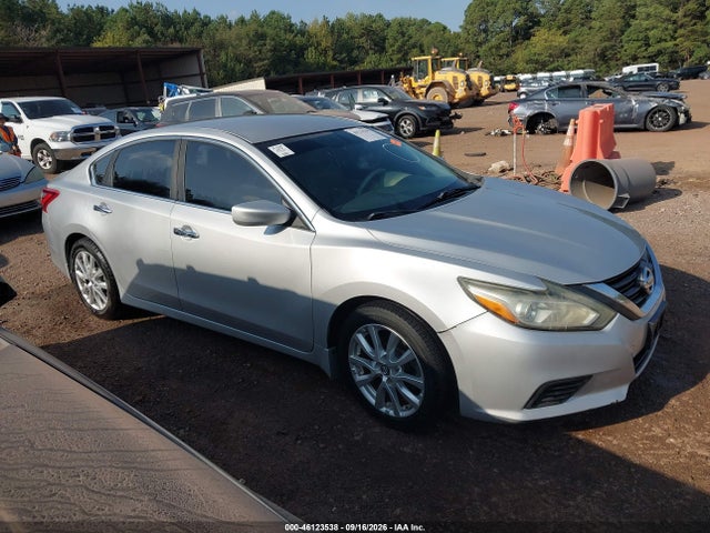 Auction sale of the 2016 Nissan Altima 2.5 S, vin: 1N4AL3AP4GN385896, lot number: 46123538