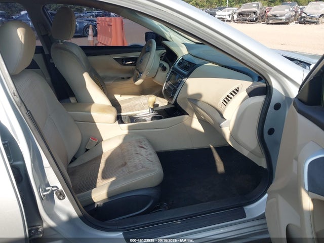 Auction sale of the 2016 Nissan Altima 2.5 S, vin: 1N4AL3AP4GN385896, lot number: 46123538